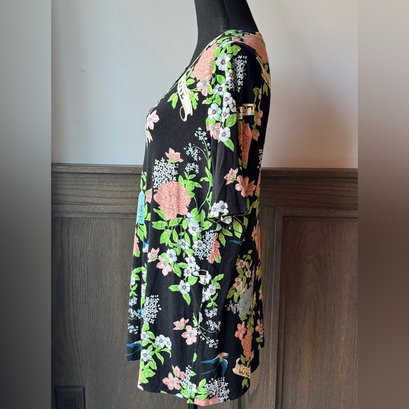 Torrid Black and Green floral V-neck with Short Sleeves - Picture 2 of 5